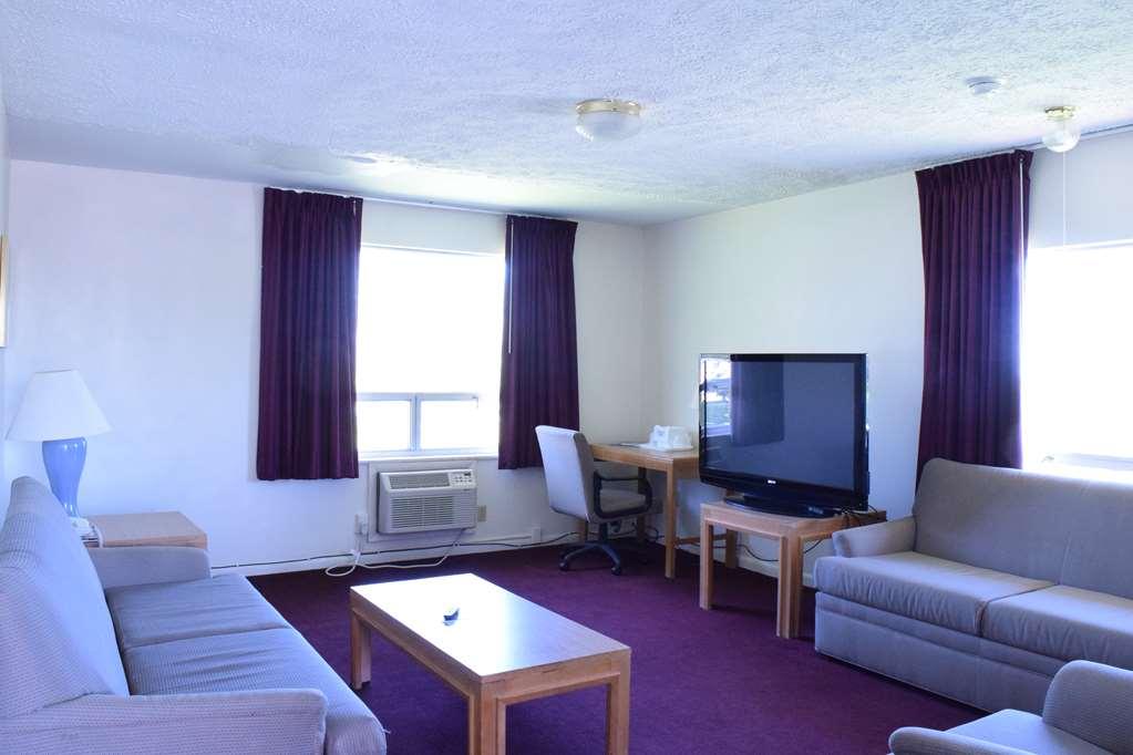Knights Inn Oswego East Room photo