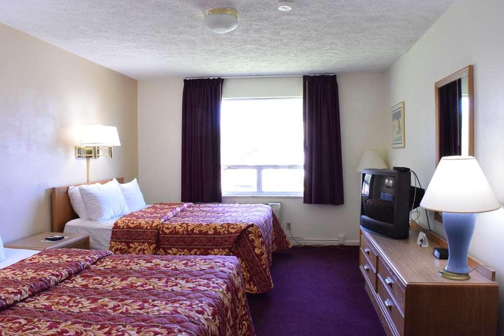 Knights Inn Oswego East Room photo