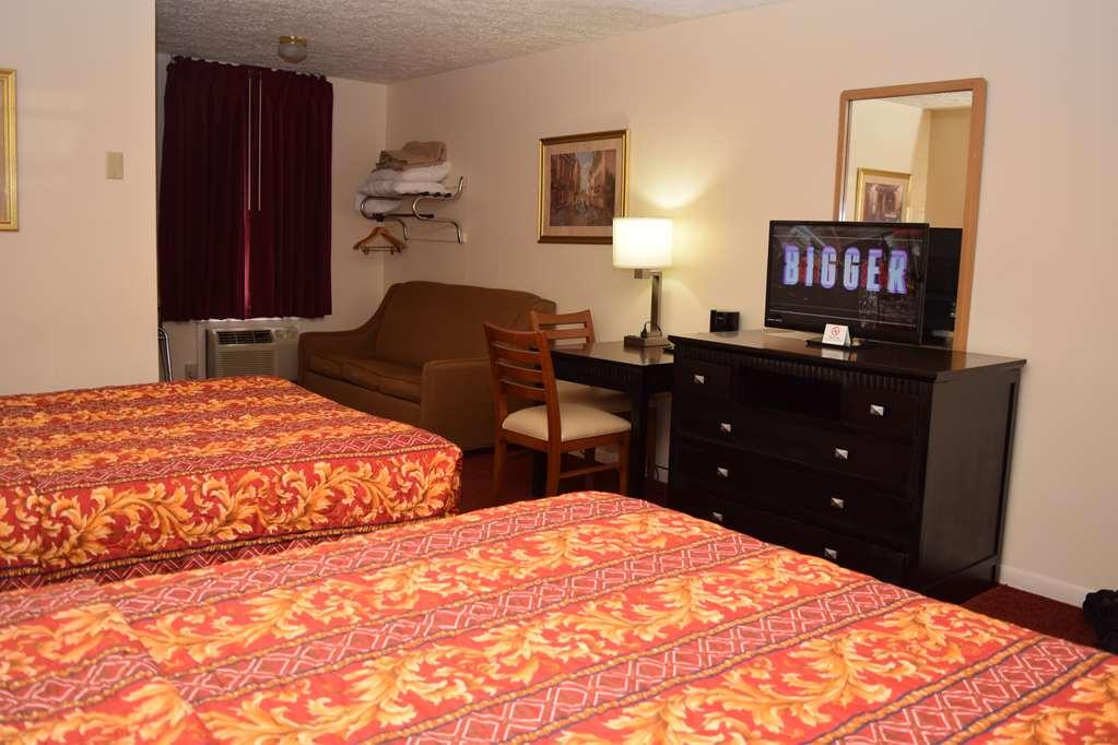 Knights Inn Oswego East Room photo