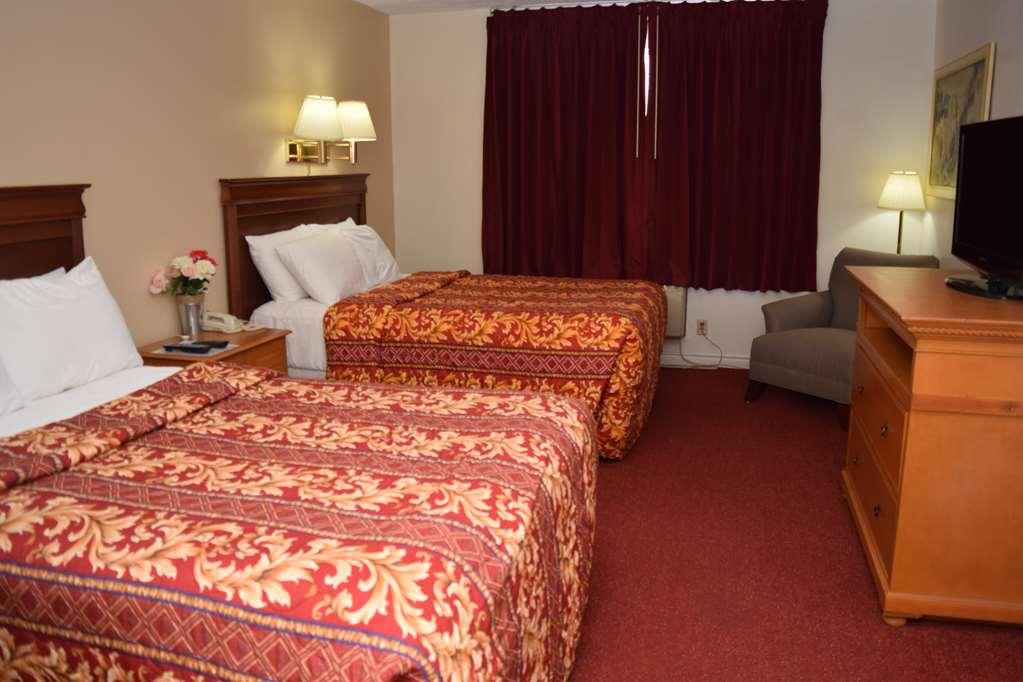 Knights Inn Oswego East Room photo
